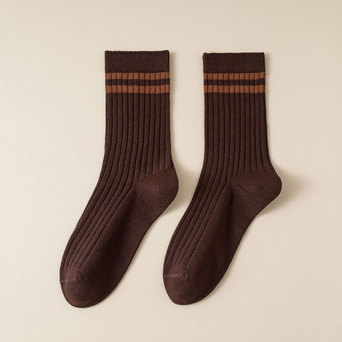 Classic Two Stripes Print Crew Socks.