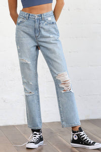Distressed Boyfriend Jeans