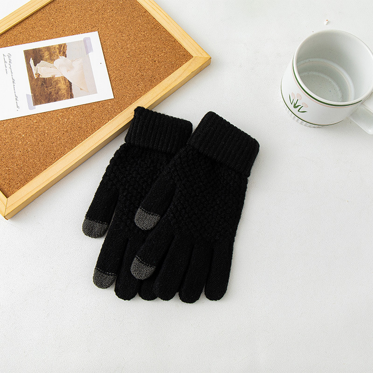 Self-Heating Knit Gloves – Cute & Warm Design