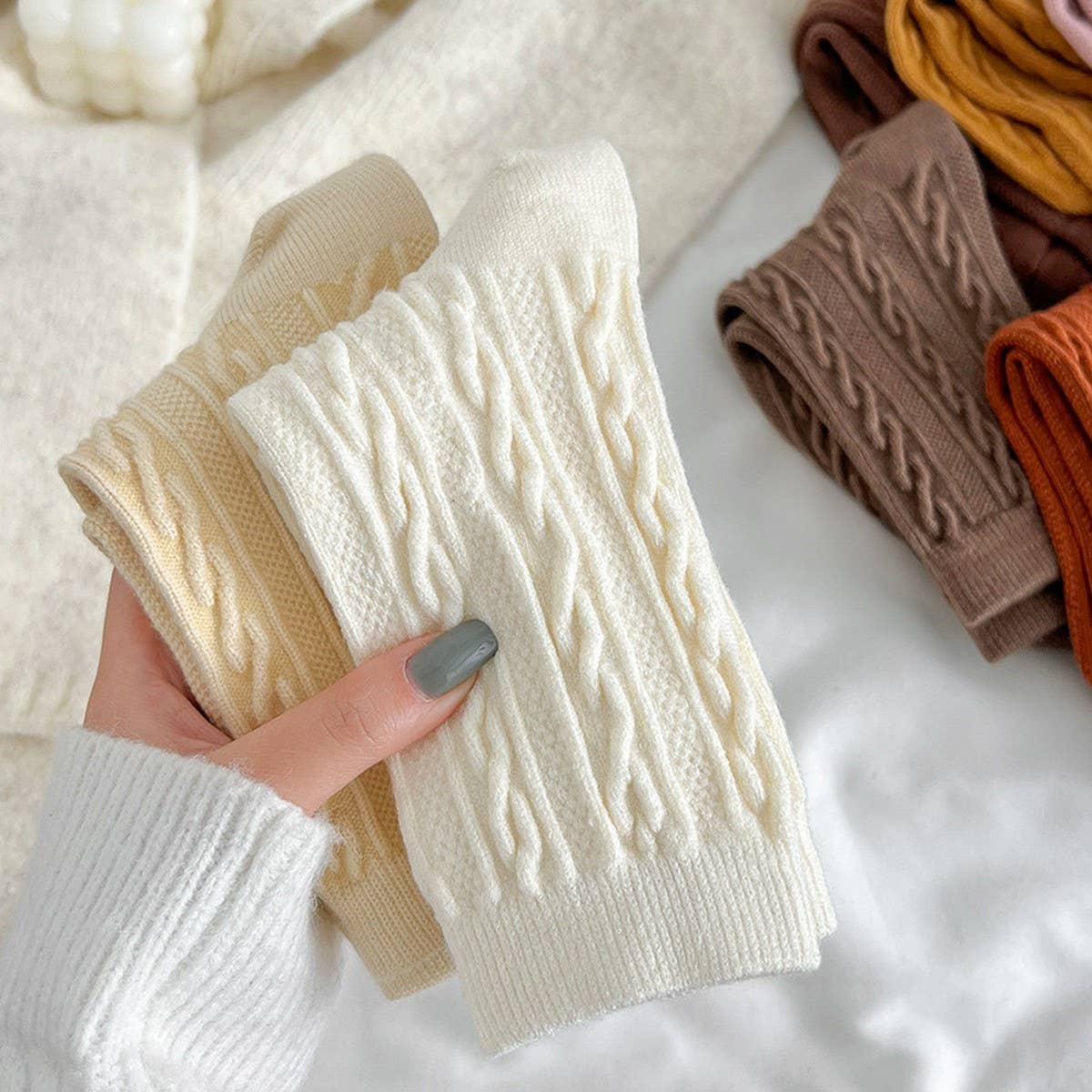 Solid Color Retro Twisted Diamond Texture Warm Pile Socks