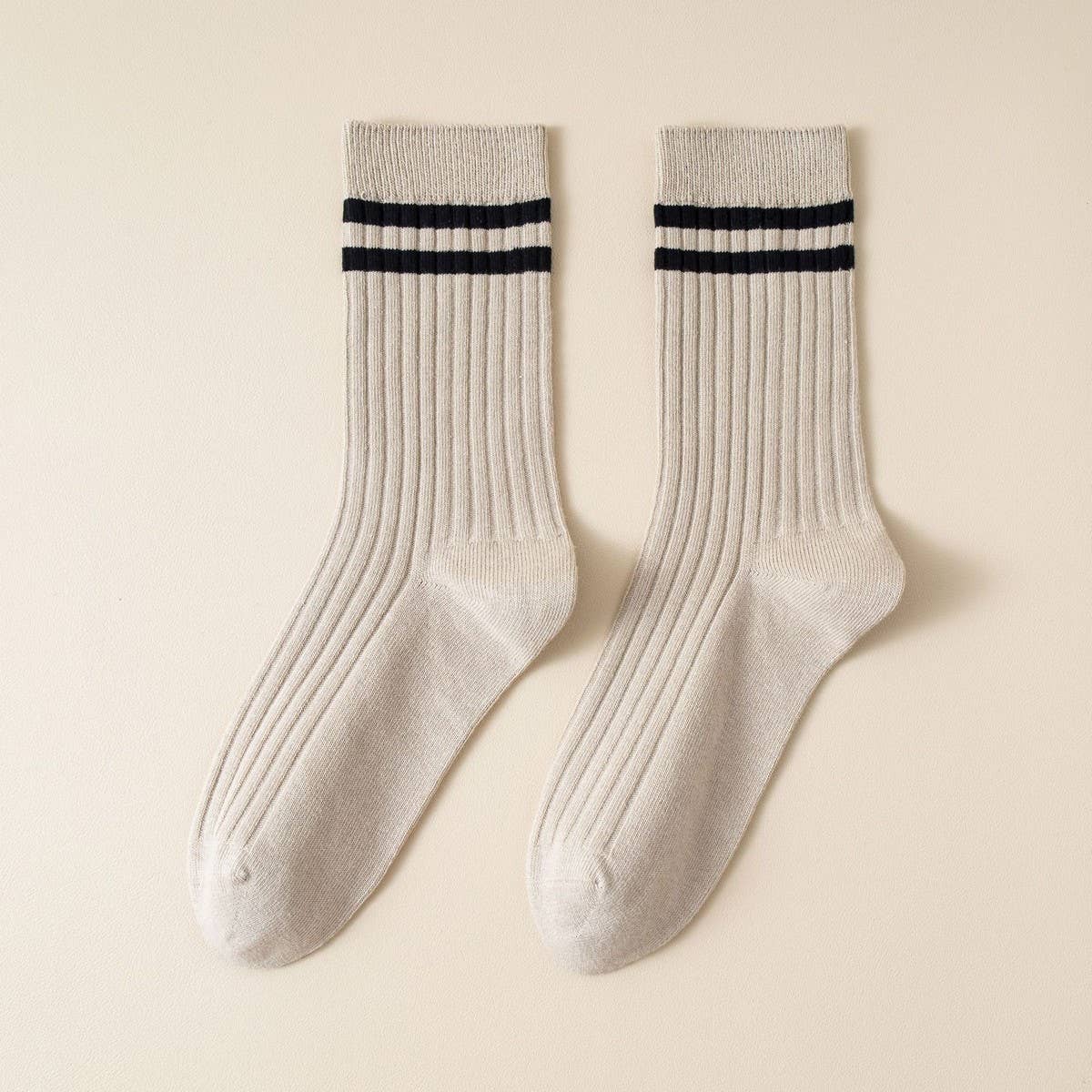 Classic Two Stripes Print Crew Socks.