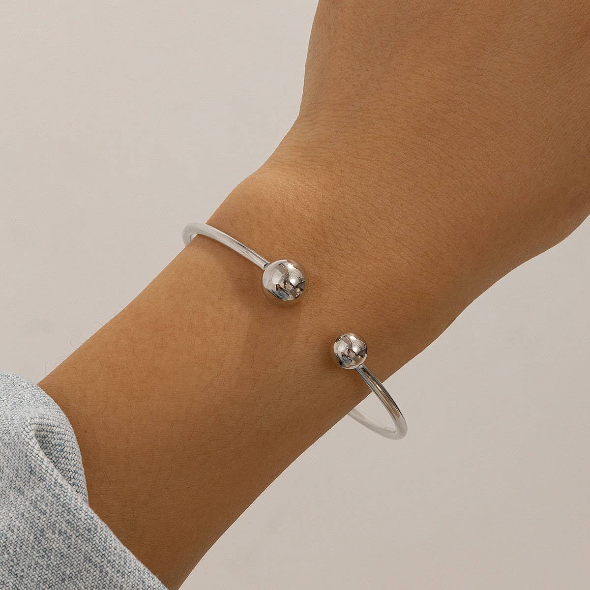 Knotted Bracelet Gold Color