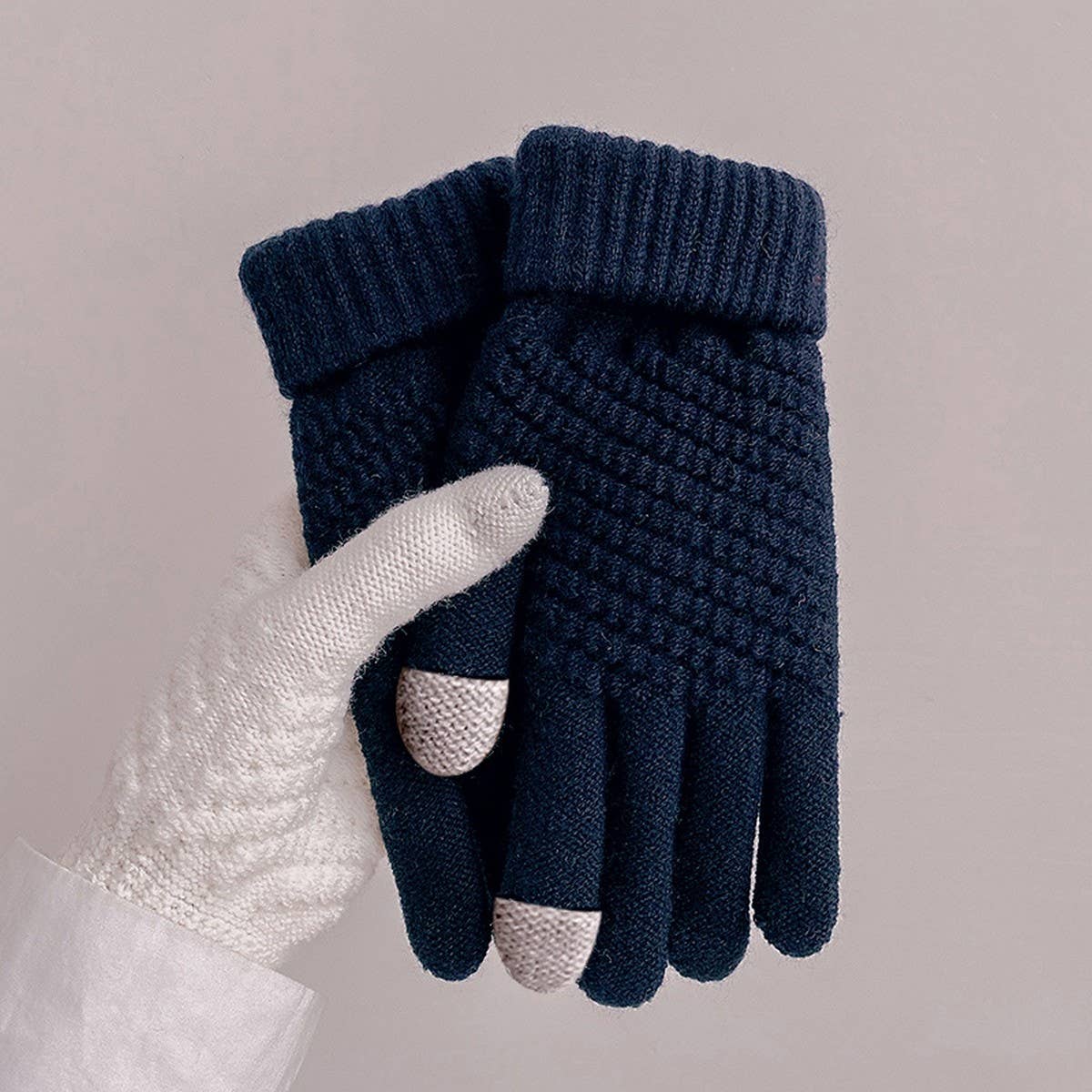 Self-Heating Knit Gloves – Cute & Warm Design