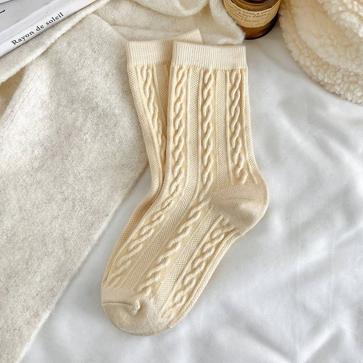 Solid Color Retro Twisted Diamond Texture Warm Pile Socks