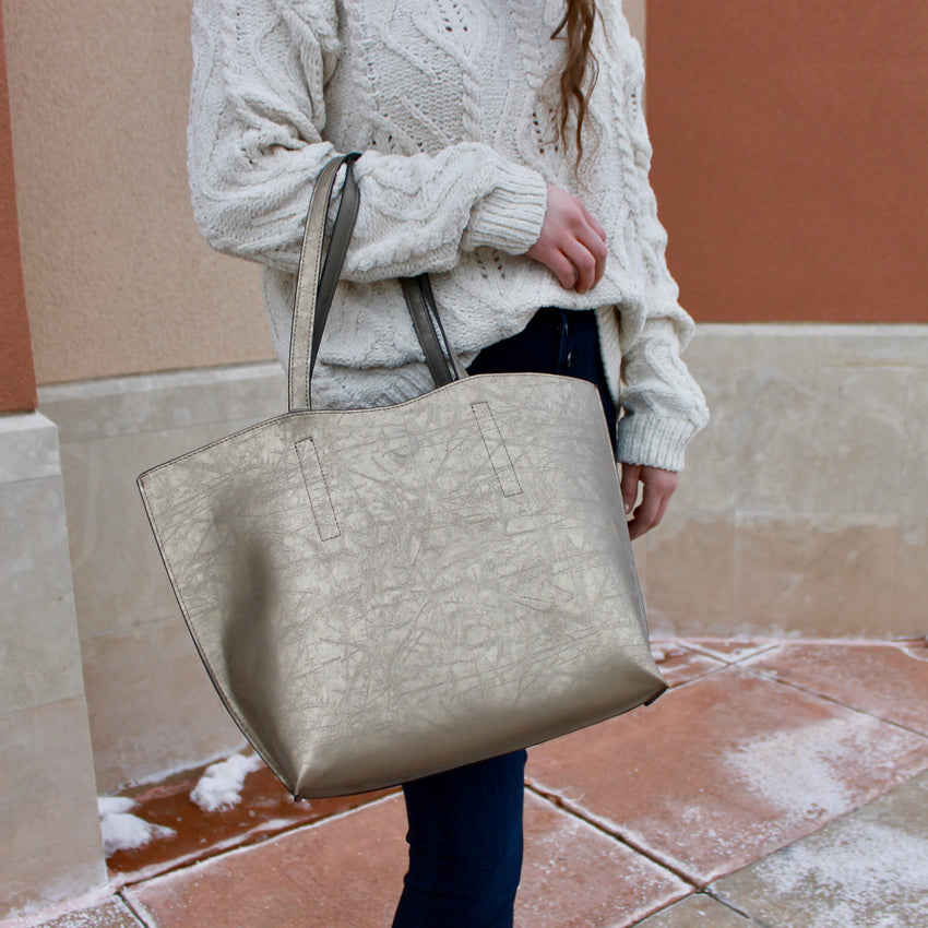 Carly Tote